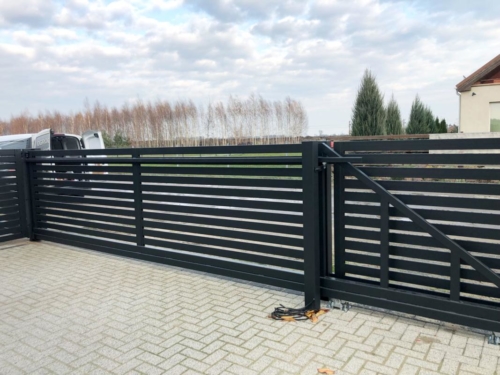 Ogrodzenie stalowe, cynkowane, malowane proszkowo z bramą przesuwną i furtką - KIM Ogrodzenia Budzyń, Chodzież, Piła, Poznań
