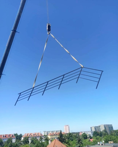 Schody cynkowane, malowane proszkowo na czarny mat, kraty  Wema - KIM Ogrodzenia Budzyń