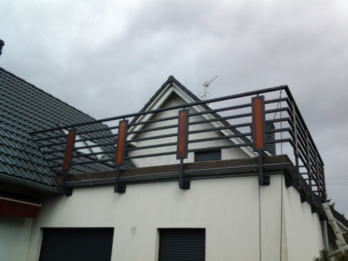 Balustrady na balkonach, tarasach, klatkach schodowych - wykonawstwo i montaż 0 KIM Ogrodzenia Budzyń