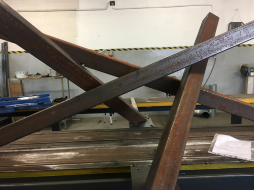 Nowoczesny stół metalowy - KIM Ogrodzenia Budzyń