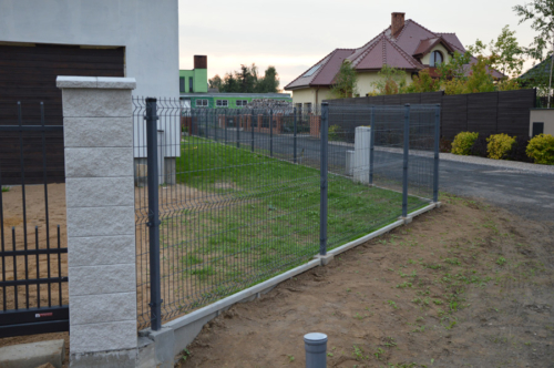 Sprzedajemy i montujemy ogrodzenia systemowe z siatki i panelowe, malowane, cynkowane - KIM Ogrodzenia Budzyń