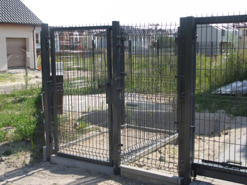 Sprzedajemy i montujemy ogrodzenia systemowe z siatki i panelowe, malowane, cynkowane - KIM Ogrodzenia Budzyń