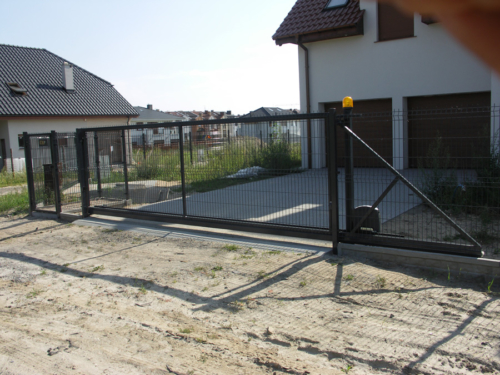 Wykonujemy ogrodzenia systemowe - z paneli lub z siatki - KIM Ogrodzenia Budzyń