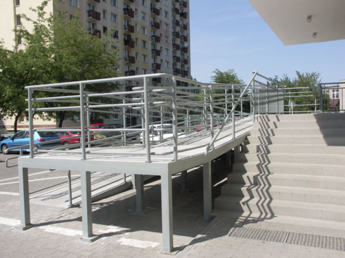 Wykonujemy i montujemy podjazdy i pochylnie dla niepełnosprawnych - KIM Ogrodzenia Budzyń