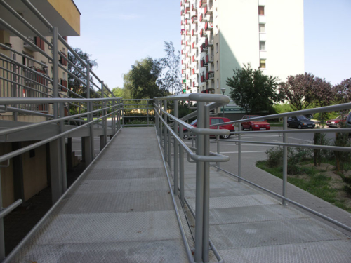 Wykonujemy i montujemy podjazdy i pochylnie dla niepełnosprawnych - KIM Ogrodzenia Budzyń