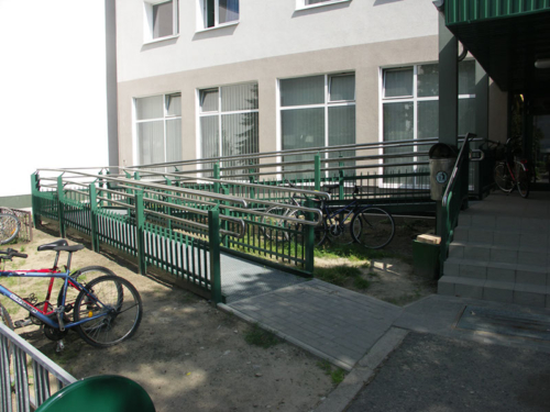 Wykonujemy i montujemy podjazdy i pochylnie dla niepełnosprawnych - KIM Ogrodzenia Budzyń