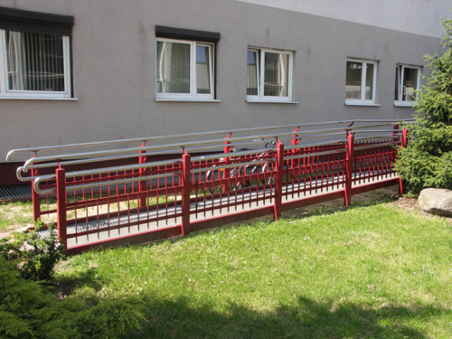 Wykonujemy i montujemy podjazdy i pochylnie dla niepełnosprawnych - KIM Ogrodzenia Budzyń