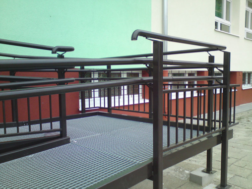 Wykonujemy i montujemy podjazdy i pochylnie dla niepełnosprawnych - KIM Ogrodzenia Budzyń