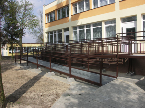 Wykonujemy i montujemy podjazdy i pochylnie dla niepełnosprawnych - KIM Ogrodzenia Budzyń