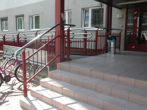 Wykonujemy i montujemy podjazdy i pochylnie dla niepełnosprawnych - KIM Ogrodzenia Budzyń