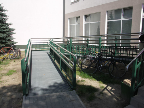 Wykonujemy i montujemy podjazdy i pochylnie dla niepełnosprawnych - KIM Ogrodzenia Budzyń