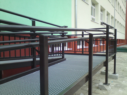 Wykonujemy i montujemy podjazdy i pochylnie dla niepełnosprawnych - KIM Ogrodzenia Budzyń