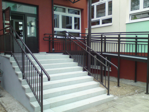 Wykonujemy i montujemy podjazdy i pochylnie dla niepełnosprawnych - KIM Ogrodzenia Budzyń