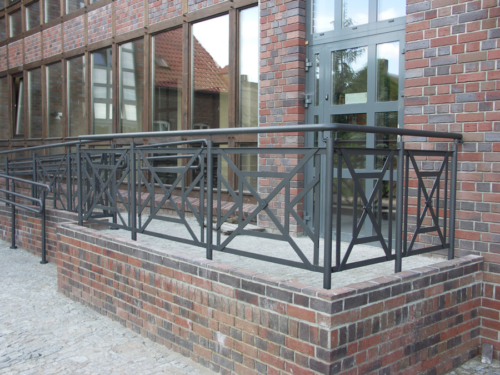 Wykonujemy i montujemy podjazdy i pochylnie dla niepełnosprawnych - KIM Ogrodzenia Budzyń