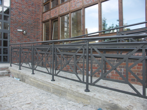 Wykonujemy i montujemy podjazdy i pochylnie dla niepełnosprawnych - KIM Ogrodzenia Budzyń