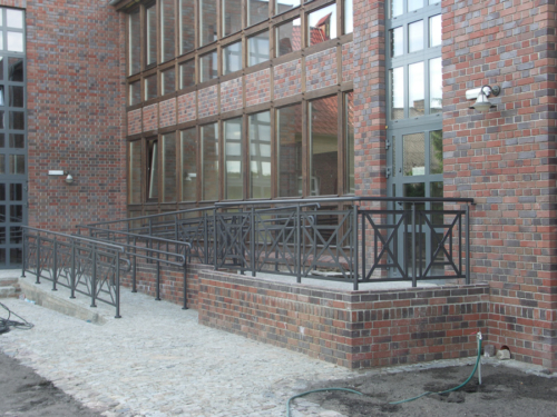 Wykonujemy i montujemy podjazdy i pochylnie dla niepełnosprawnych - KIM Ogrodzenia Budzyń