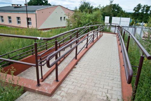 Wykonujemy i montujemy podjazdy i pochylnie dla niepełnosprawnych - KIM Ogrodzenia Budzyń