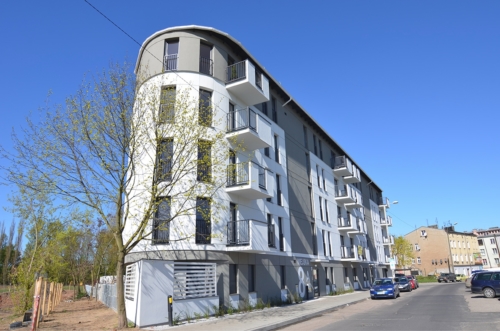 Wykonujemy i montujemy różne elementy ślusarki budowlanej - zadaszenia, poręcze, daszki - KIM Ogrodzenia Budzyń