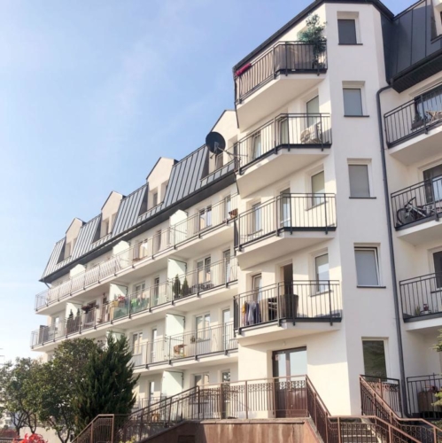 Balustrady balkonowe i przegrody balkonowe - stalowe, ocynkowane, malowane proszkowo wypełnienie - szkło bezpieczne matowe - KIM Ogrodzenia Budzyń, Chodzież, Piła, Poznań